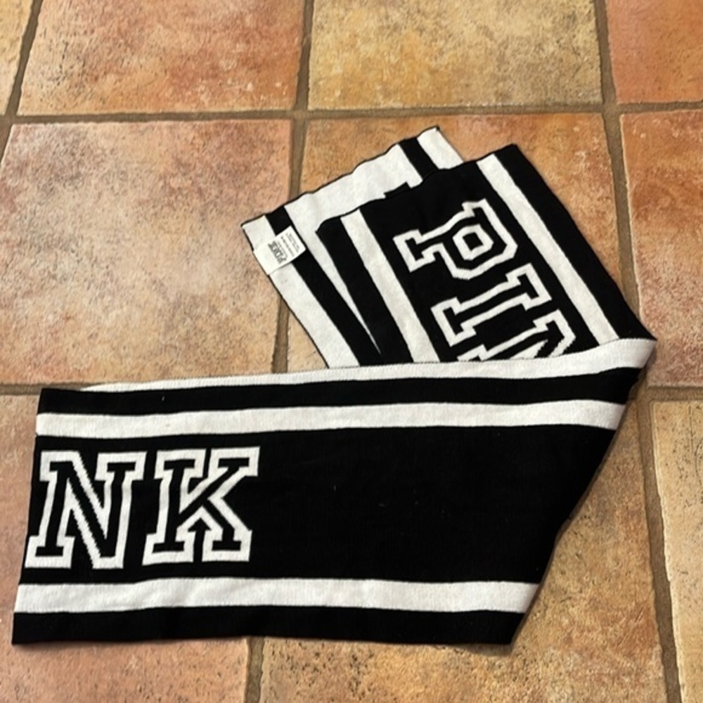 Victoria’s Secret PINK reversible, scarf